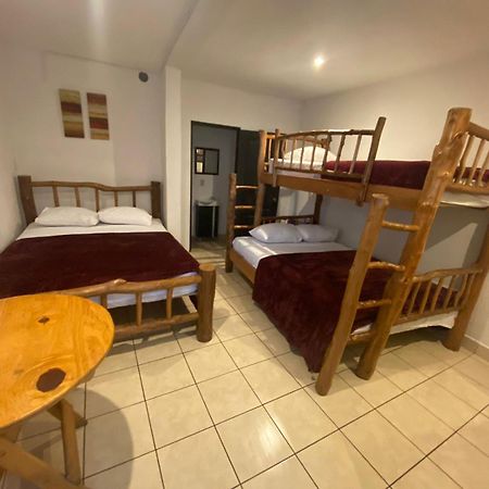Hostal 17-52 Гватемала Экстерьер фото