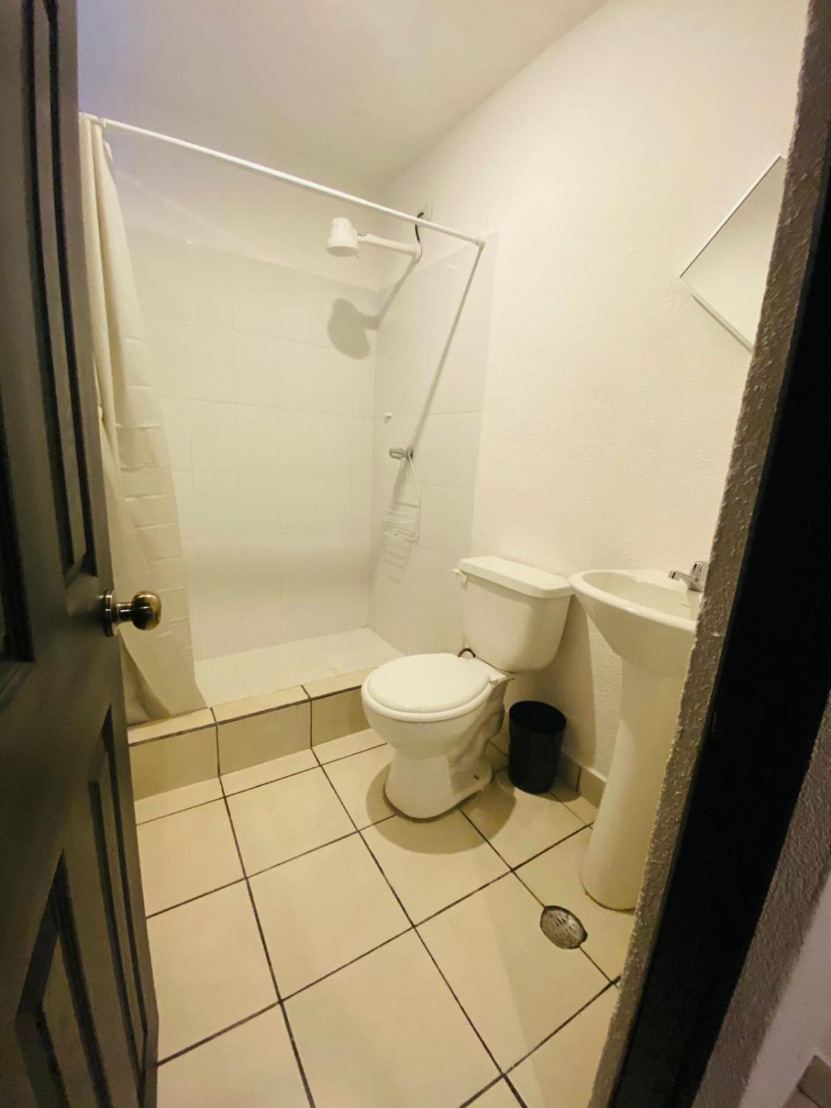 Hostal 17-52 Гватемала Экстерьер фото