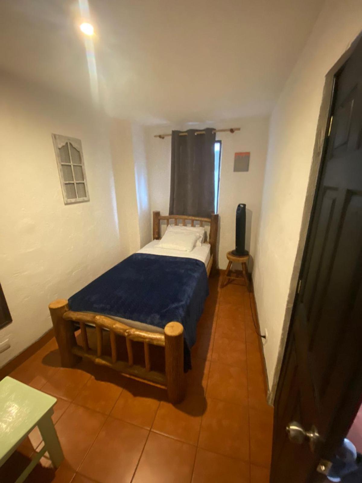 Hostal 17-52 Гватемала Экстерьер фото