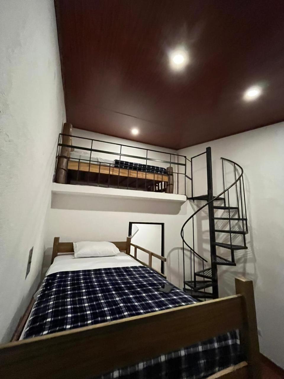 Hostal 17-52 Гватемала Экстерьер фото